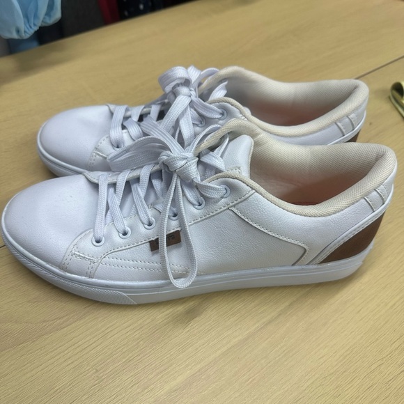 Levis Jeffrey 501 Tumbled Men's Size 9 White Low Top Sneakers EUC - Picture 5 of 8